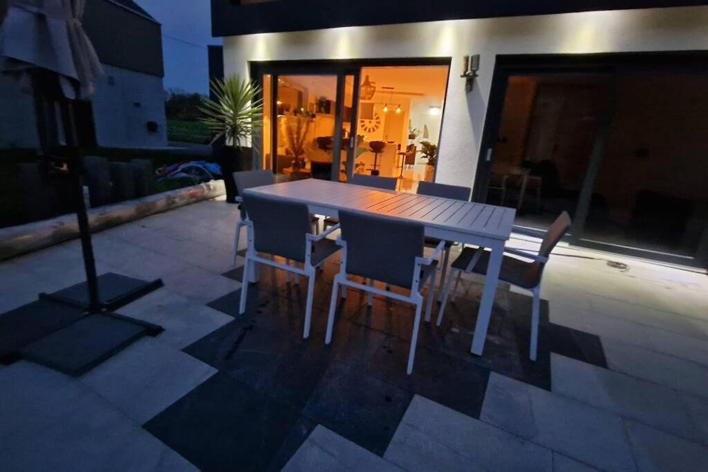 Suite Prestige Logement Neuf Avec Spa Et Ecran De Cinema En Rez De Jardin Colmar Exterior photo