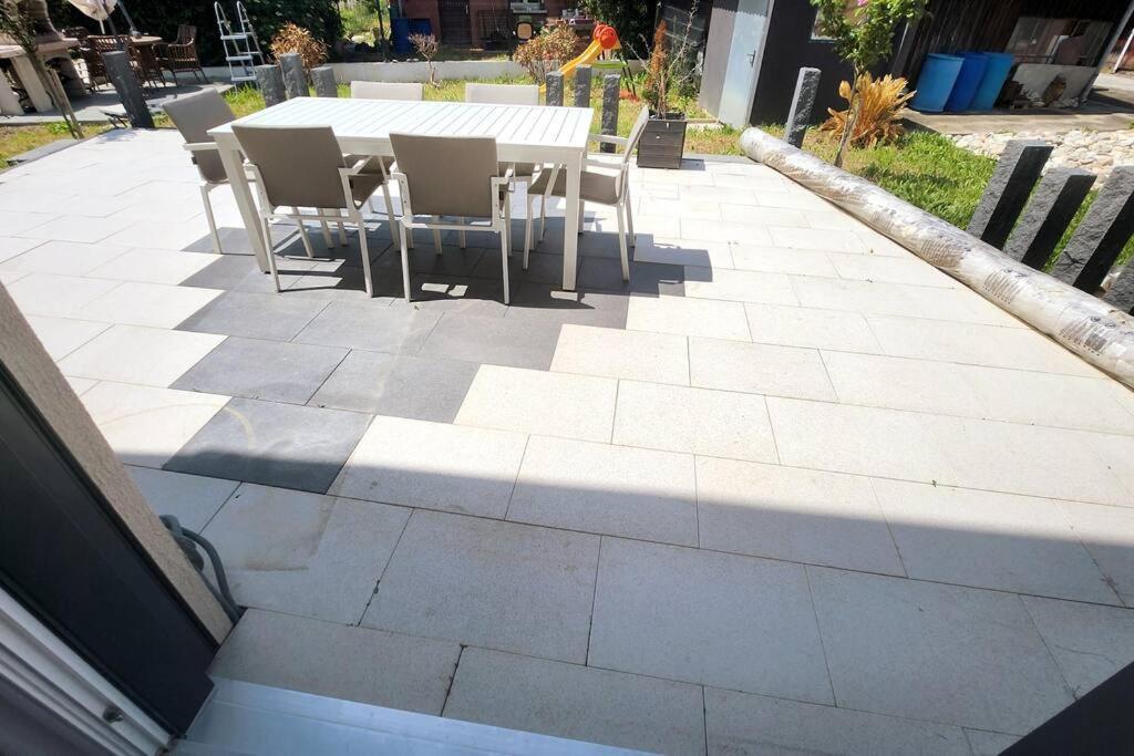 Suite Prestige Logement Neuf Avec Spa Et Ecran De Cinema En Rez De Jardin Colmar Exterior photo